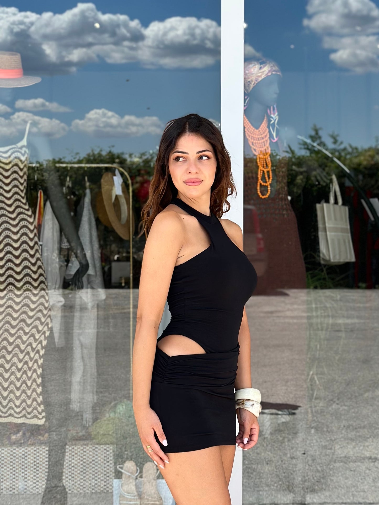 Mini dress cut out