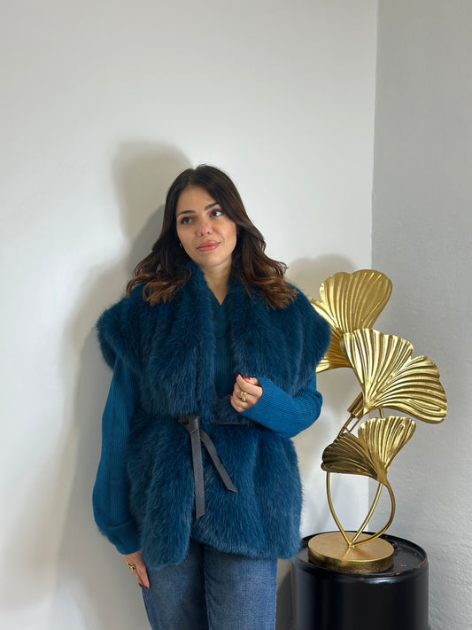 Gilet in ecopelliccia con cintura