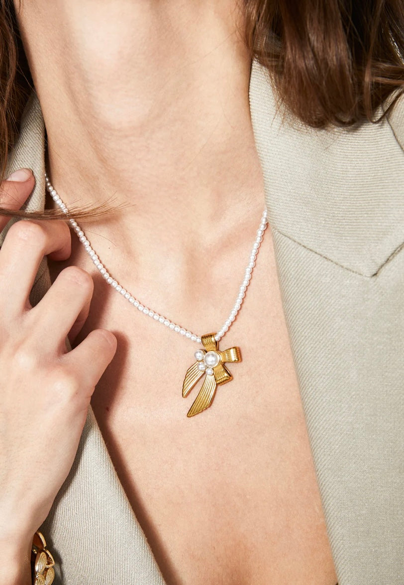 COLLANA COCCARDA PERLE ACC.INO. ORO
