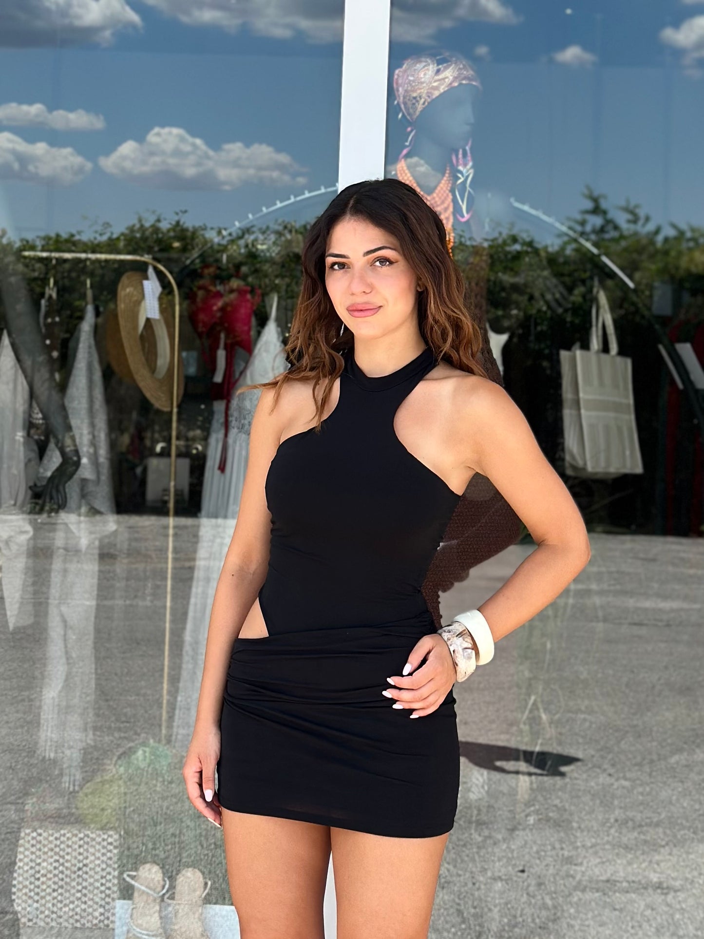 Mini dress cut out