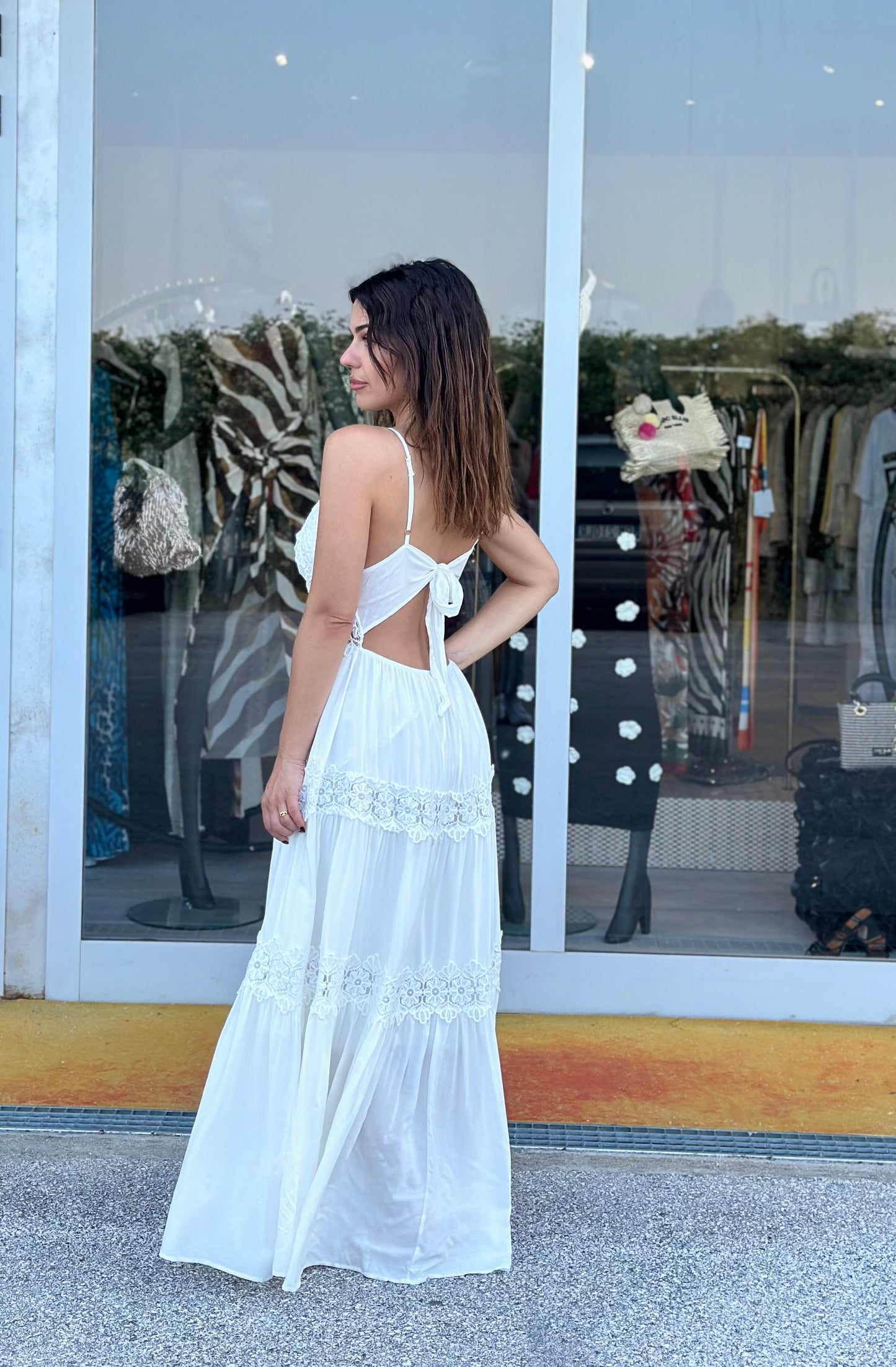 Abito white party