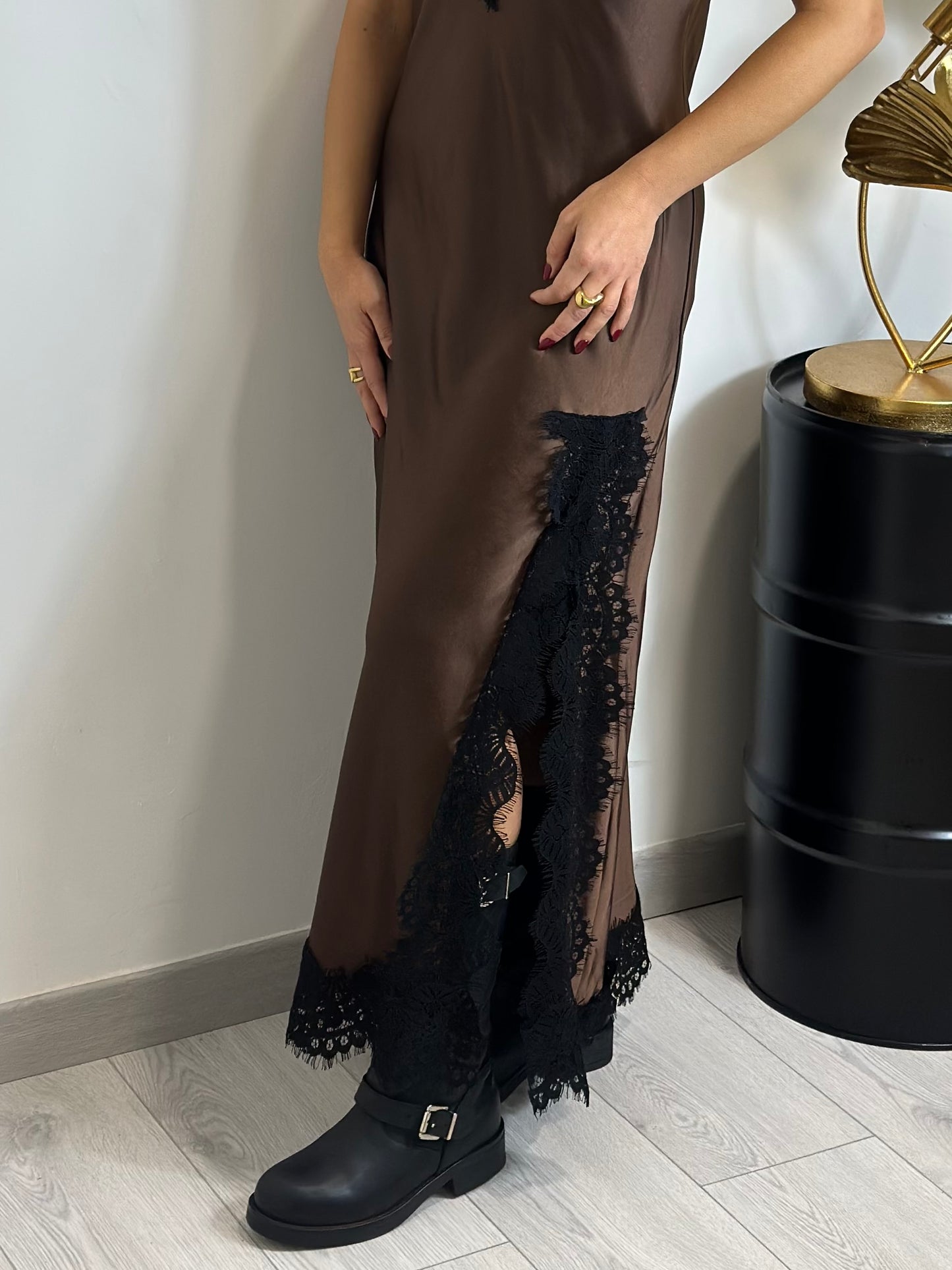 Abito sottoveste con spacco