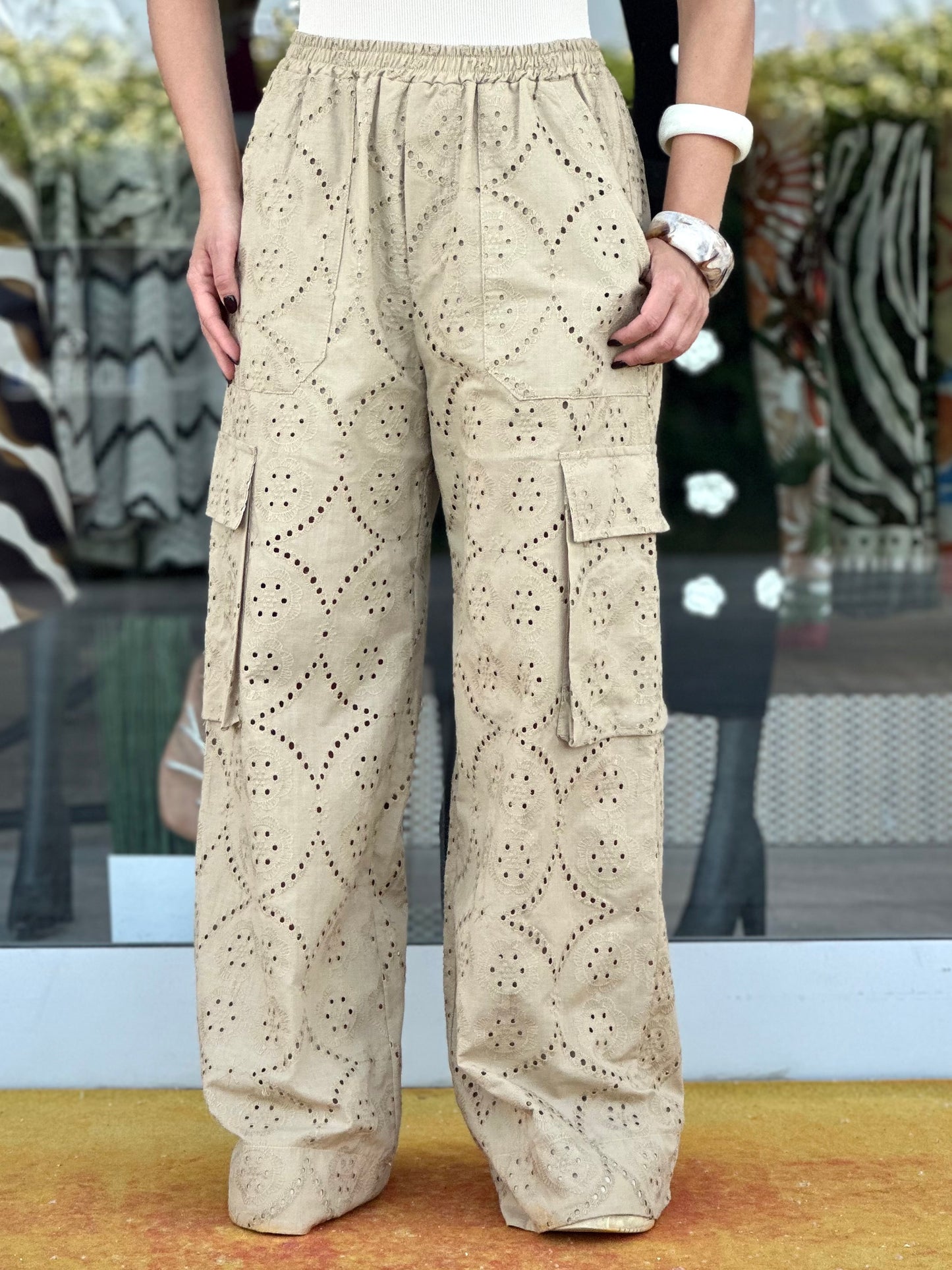 Pantaloni in pizzo Lumina