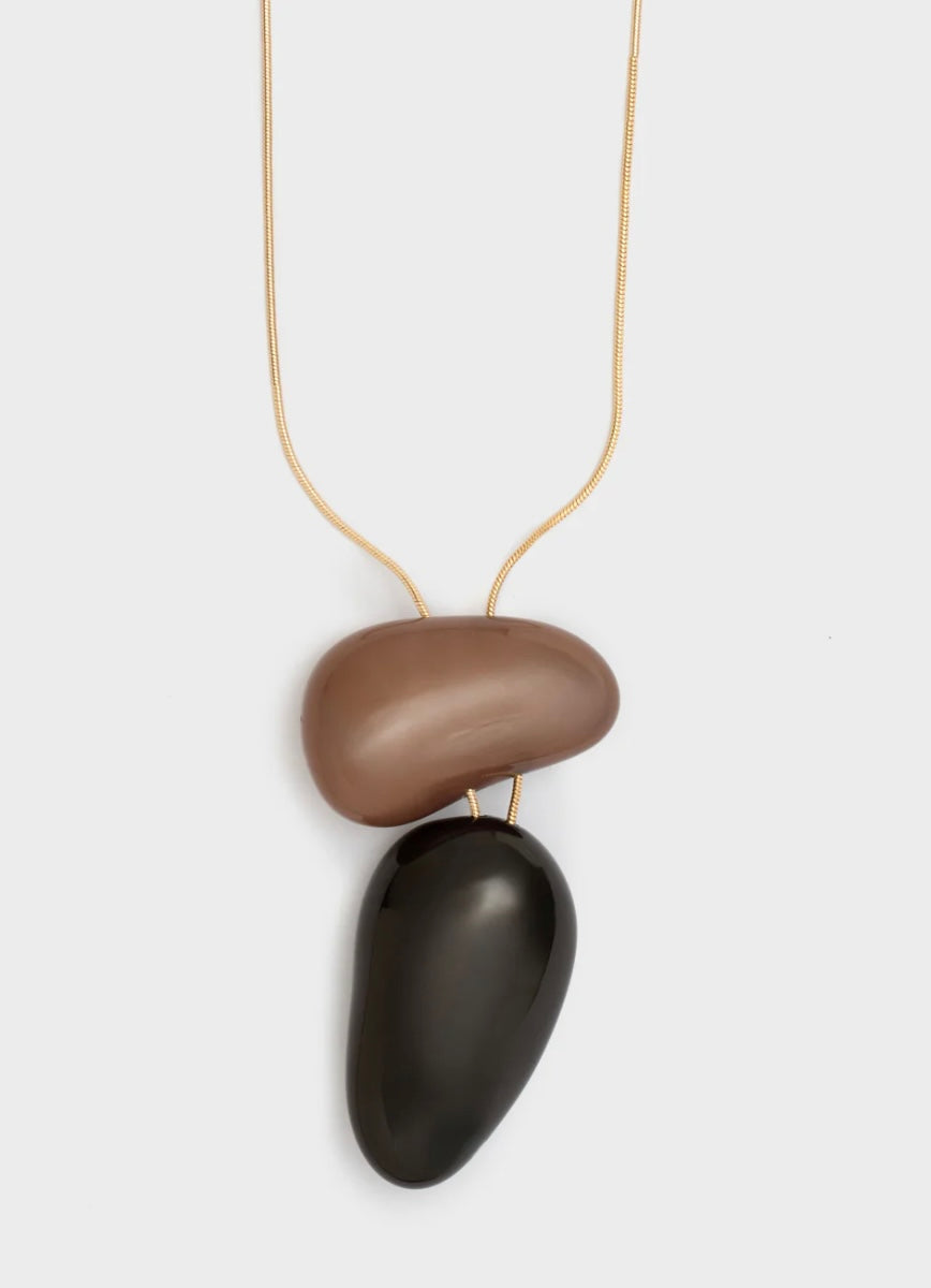 COLLANA BEAN LUNGA PENDENTE RESINA