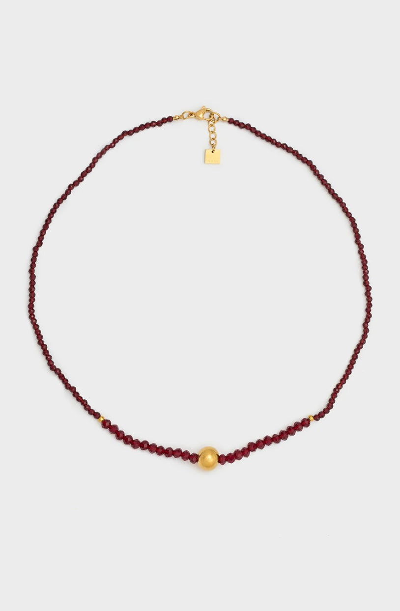 COLLANA CORTA CON PERLINE E SFERA