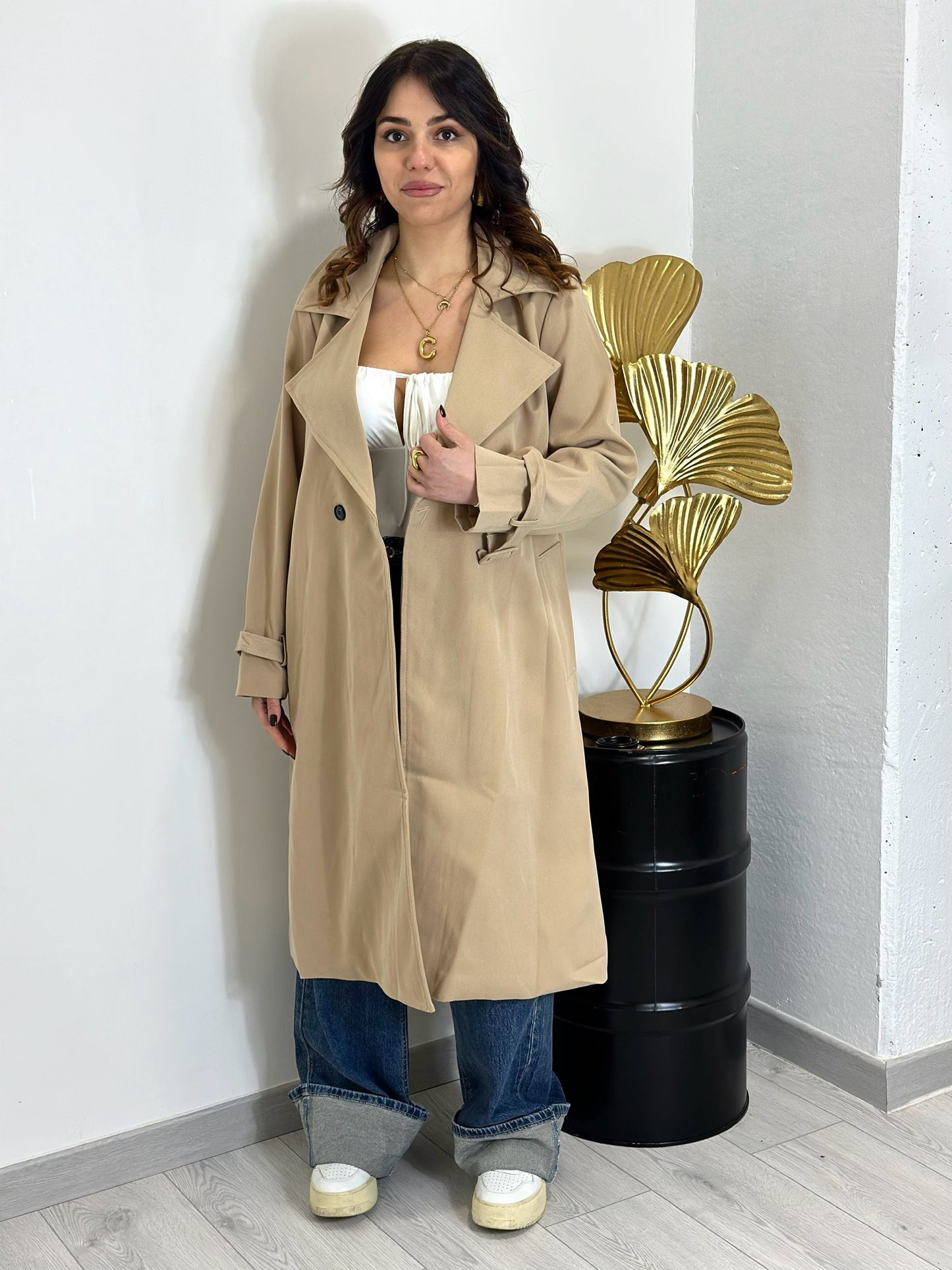 Trench camel con cintura